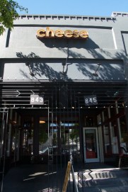 KnifeWearLesAmisMelWoo