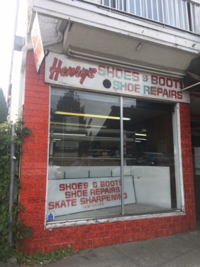 Henry'sShoesFront